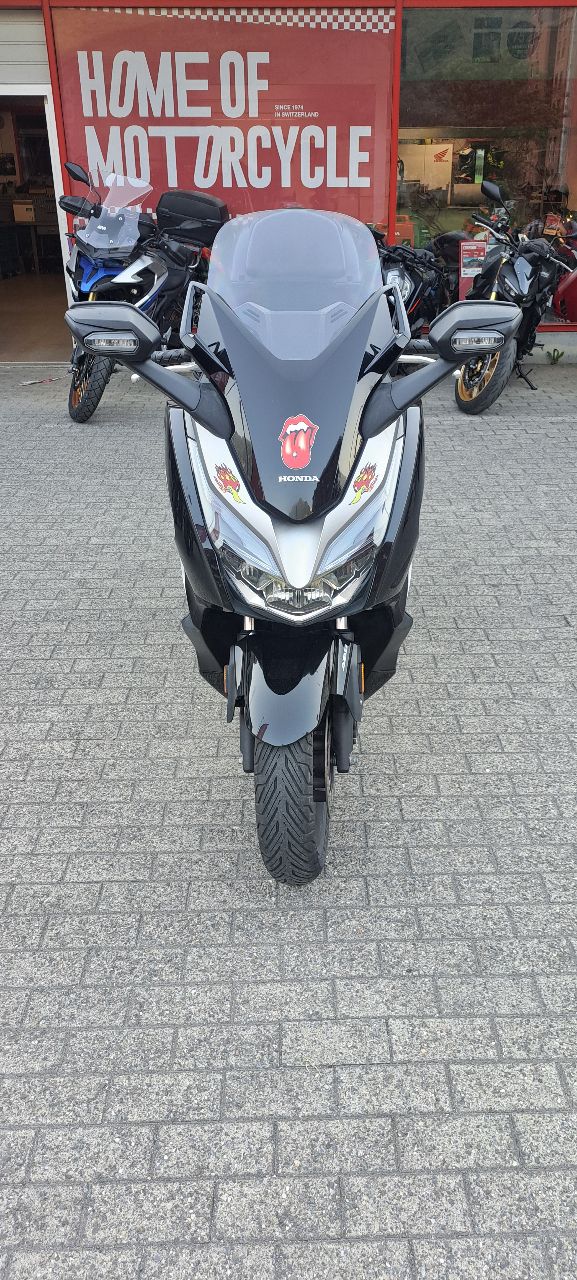 HONDA NSS Forza 300-image-1