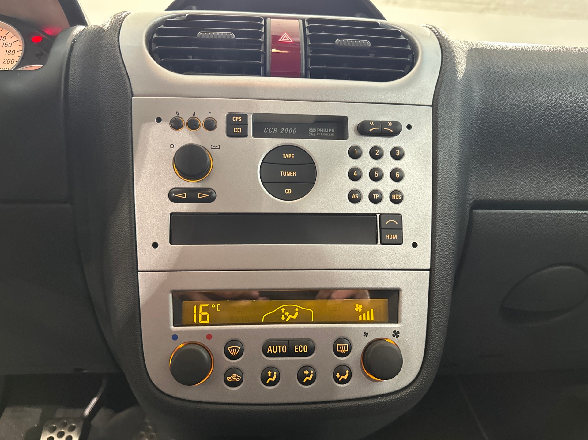 OPEL Corsa 1.8 16V GSi Irmscher-image-18