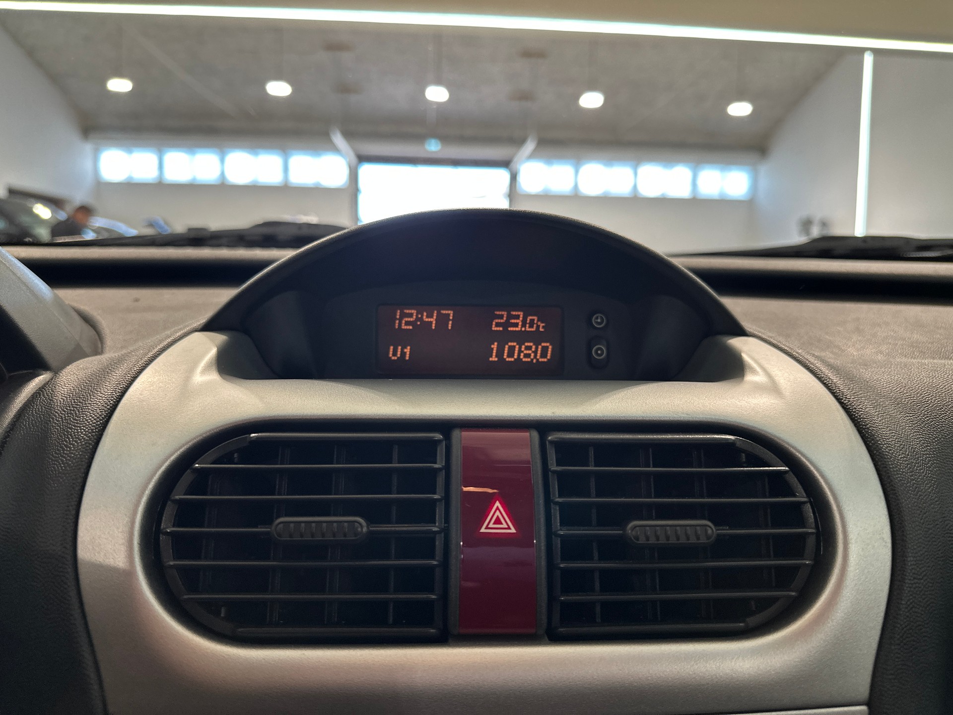 OPEL Corsa 1.8 16V GSi Irmscher-image-17