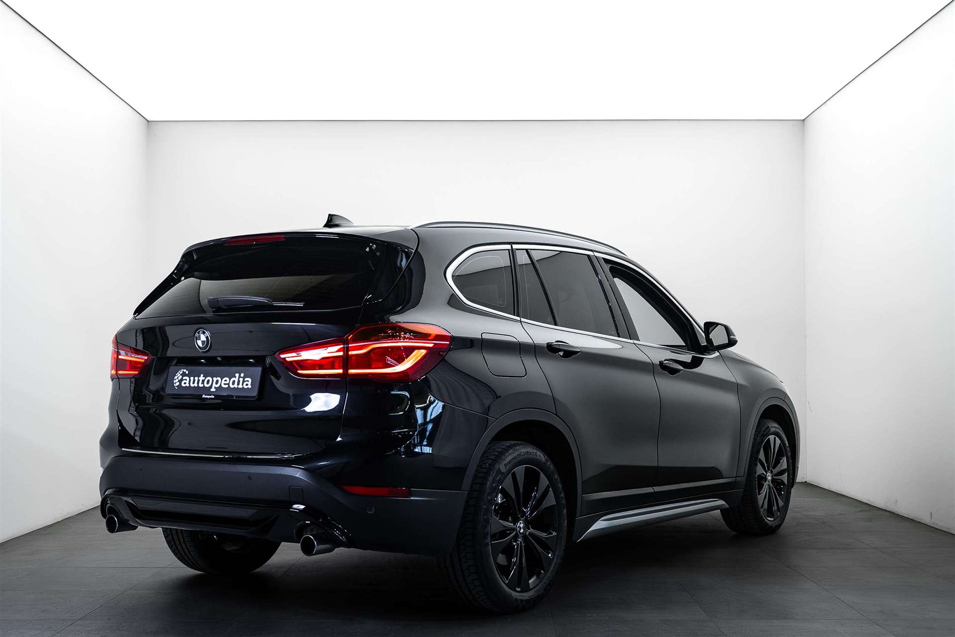 BMW X1 xDrive 20d xLine Steptronic-showroom-element-2