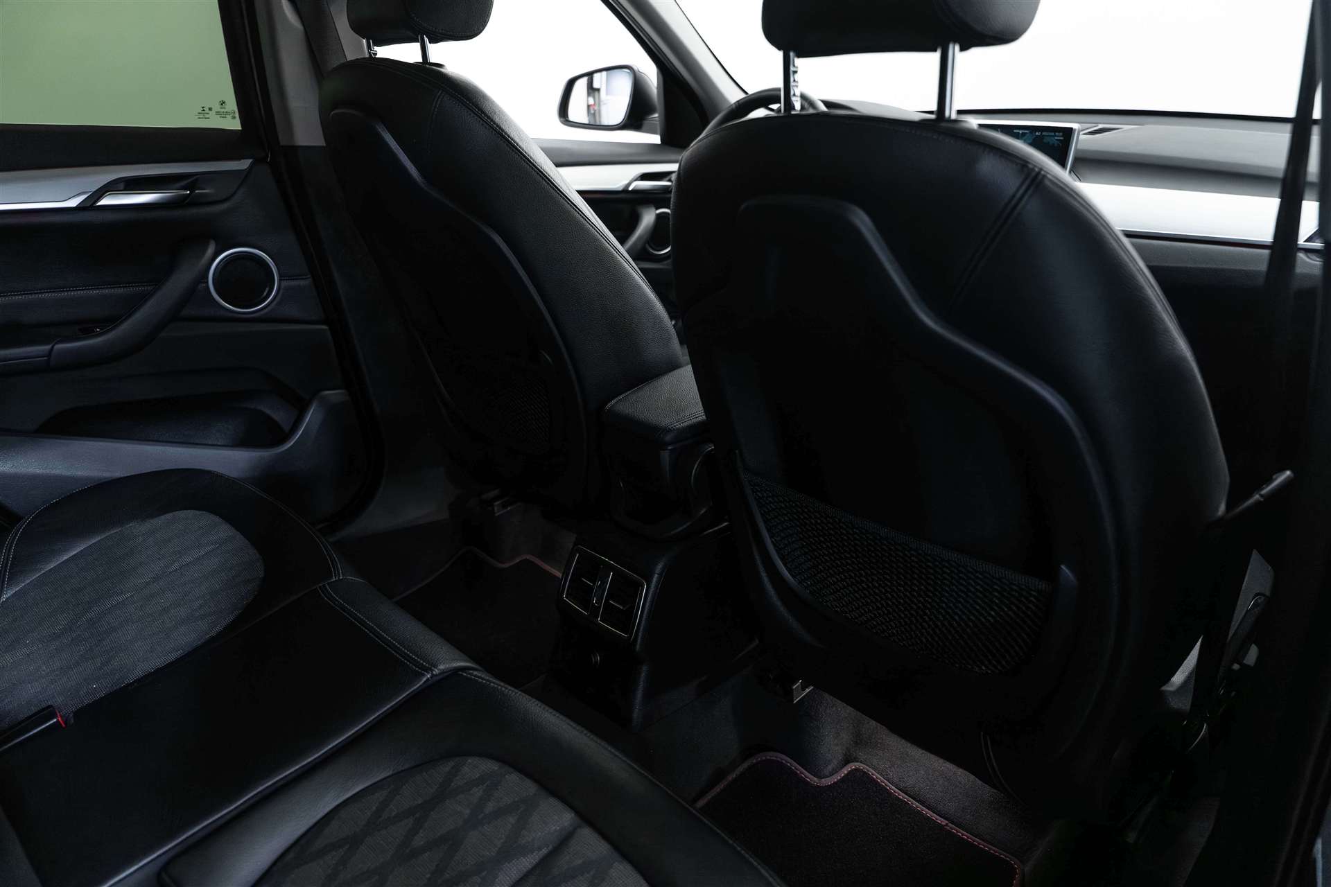 BMW X1 xDrive 20d xLine Steptronic-image-13