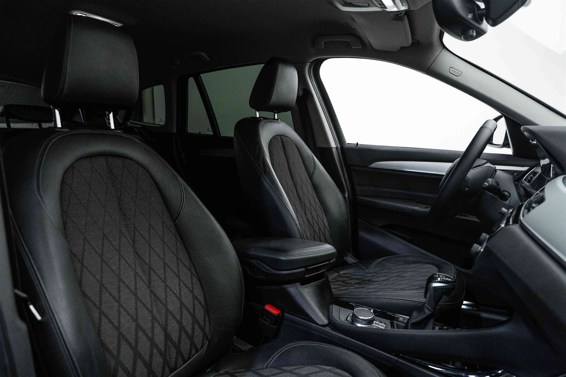 BMW X1 xDrive 20d xLine Steptronic-image-11