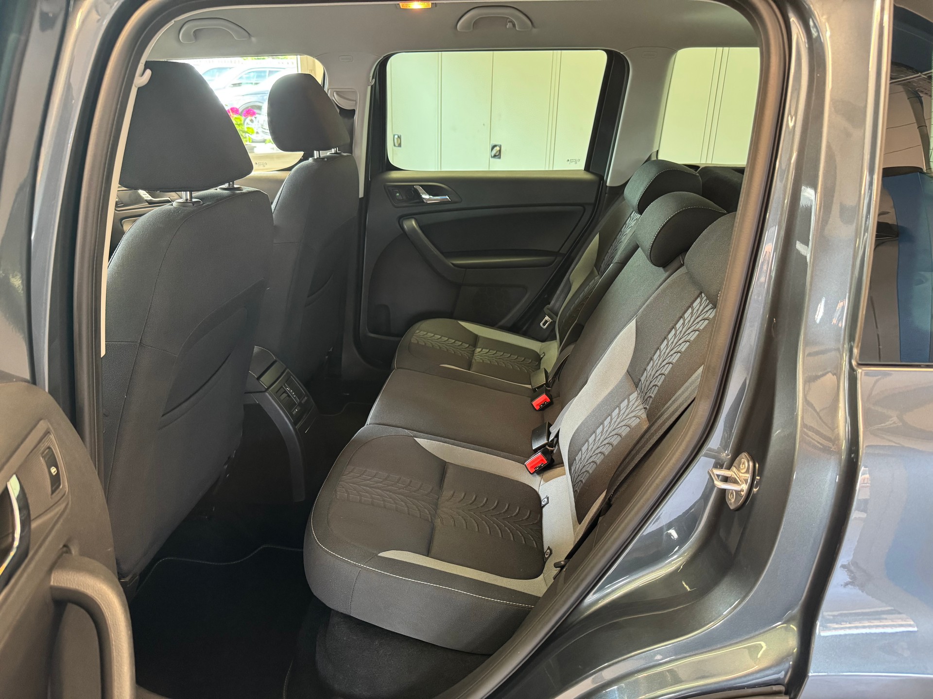 SKODA Yeti 1.4 TSI Outdoor Adventure 4x4 DSG-image-11