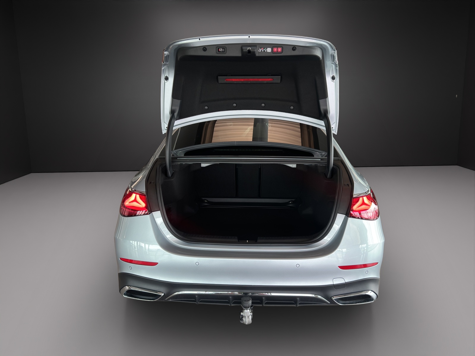 MERCEDES-BENZ E 220 d 4Matic-image-6