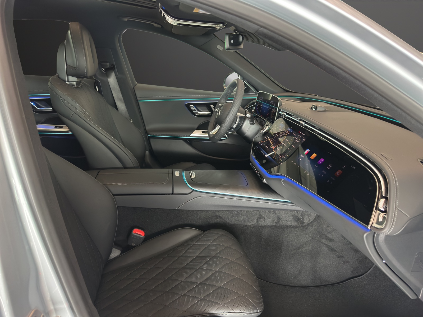 MERCEDES-BENZ E 220 d 4Matic-image-10