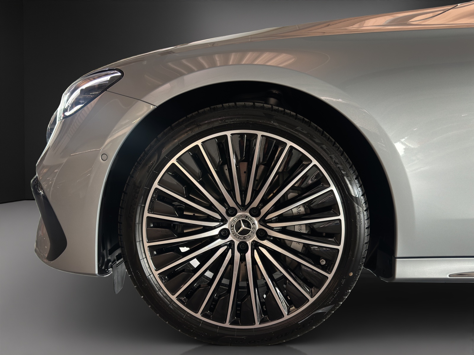 MERCEDES-BENZ E 220 d 4Matic-image-7