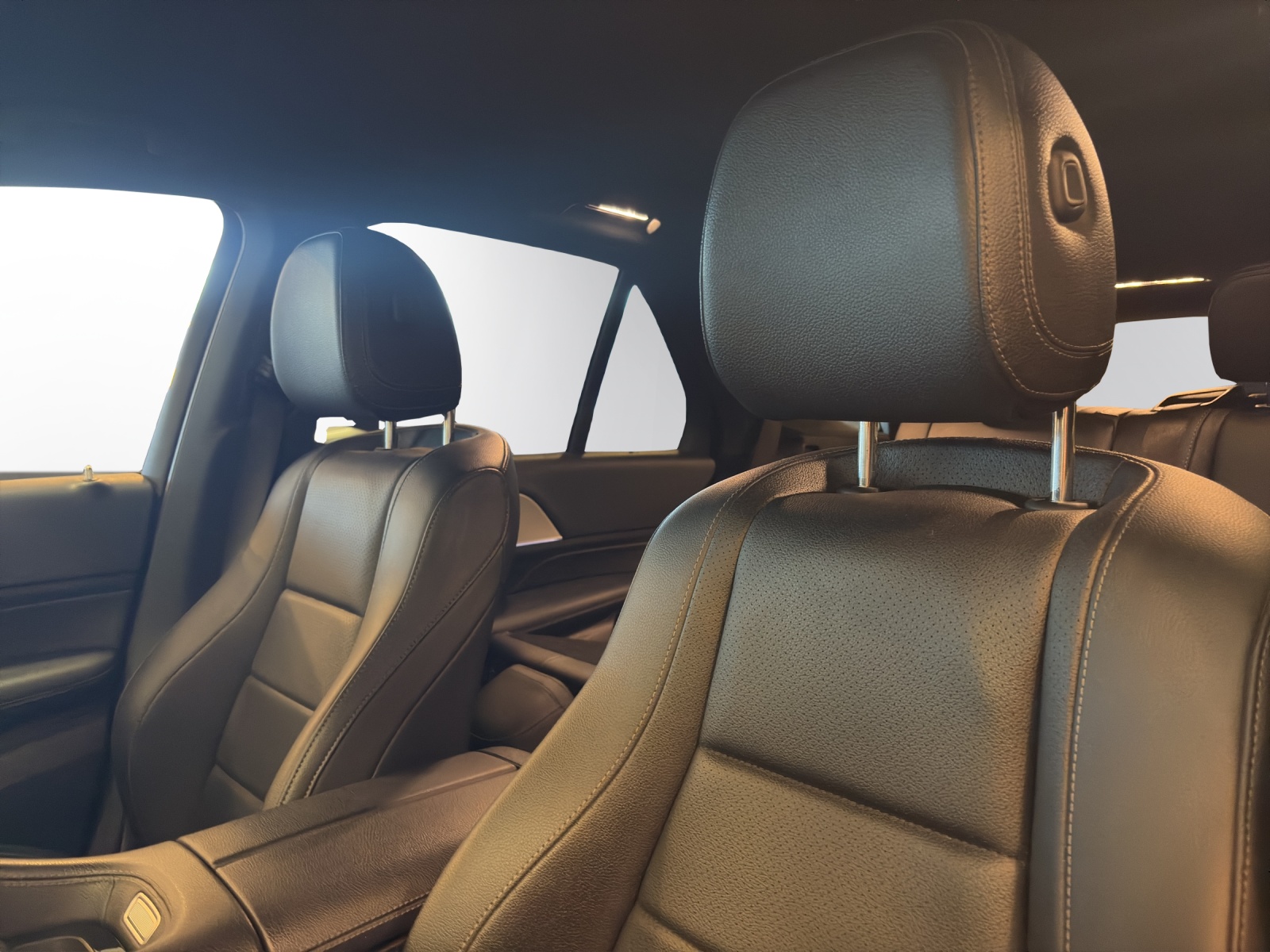 MERCEDES-BENZ GLE 300 d 4Matic 9G-Tronic-image-9