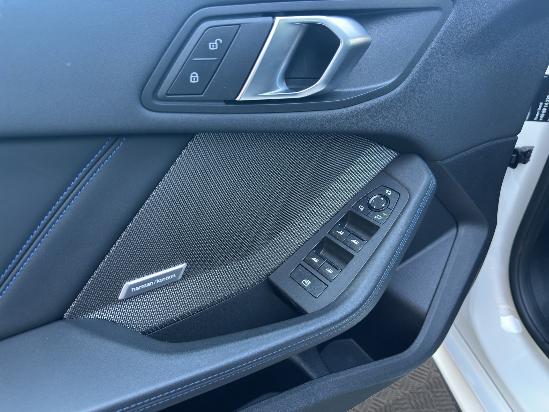 BMW 220 Gran Coupé 48V M Sport Pro Steptronic-image-8