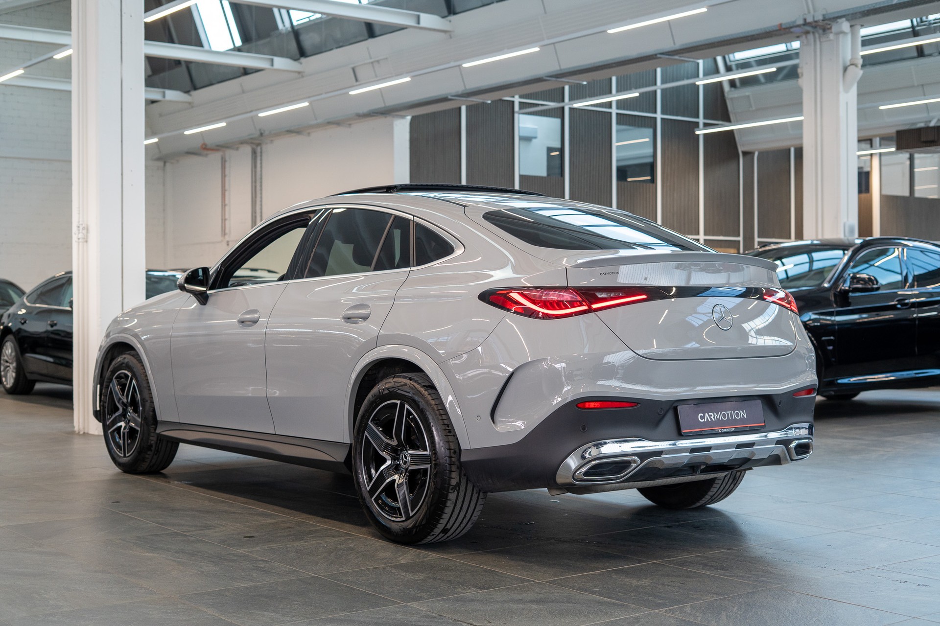MERCEDES-BENZ GLC 300 AMG Line 4matic Coupé / Panorama / 360°Kamera / Anhängerkupplung-image-6