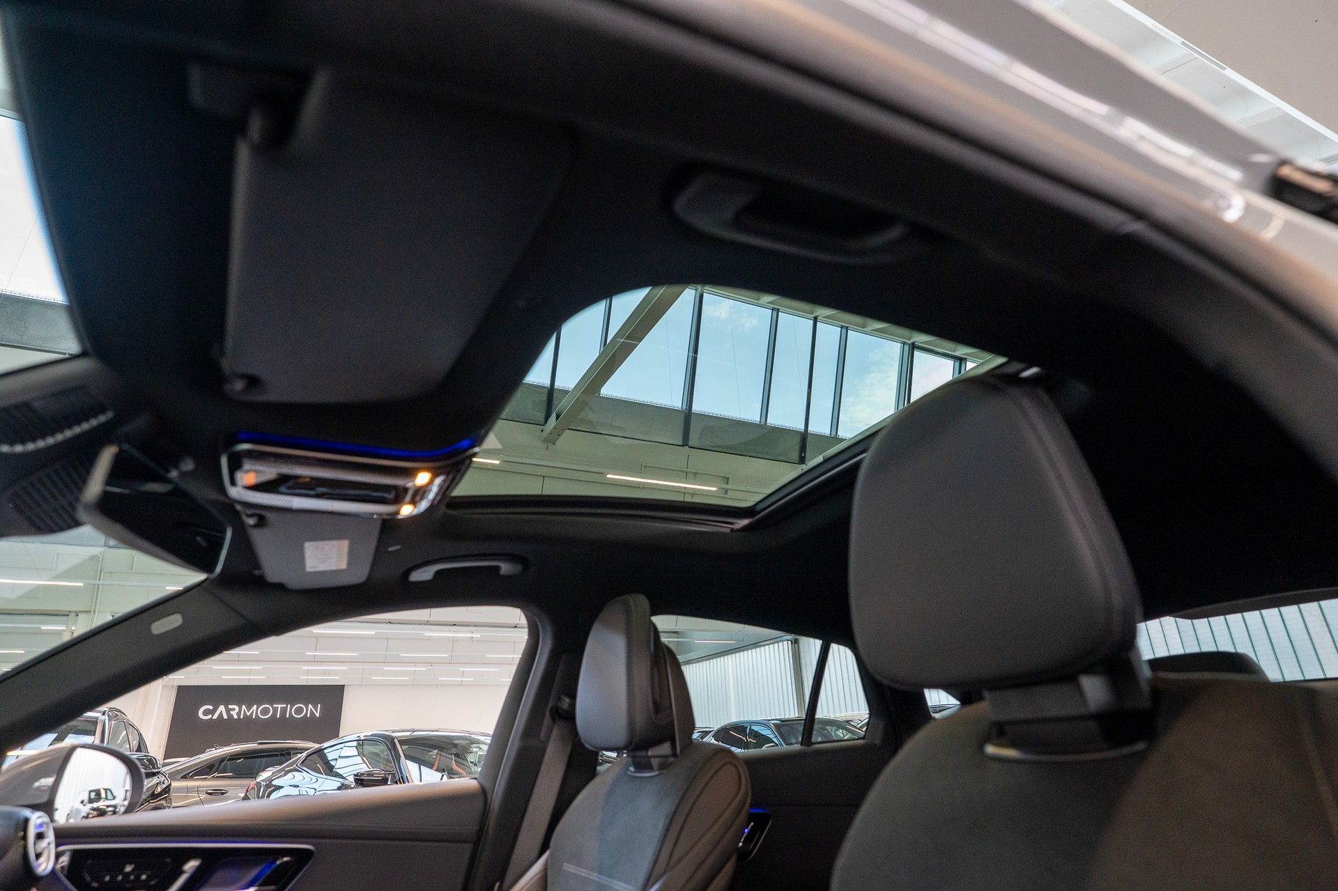 MERCEDES-BENZ GLC 300 AMG Line 4matic Coupé / Panorama / 360°Kamera / Anhängerkupplung-image-8
