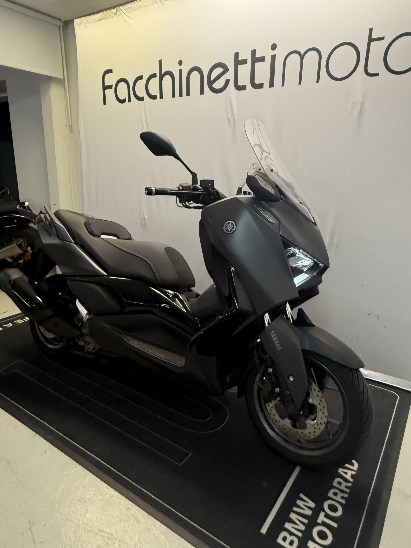 YAMAHA X-Max 300 Tech Max+-image-1