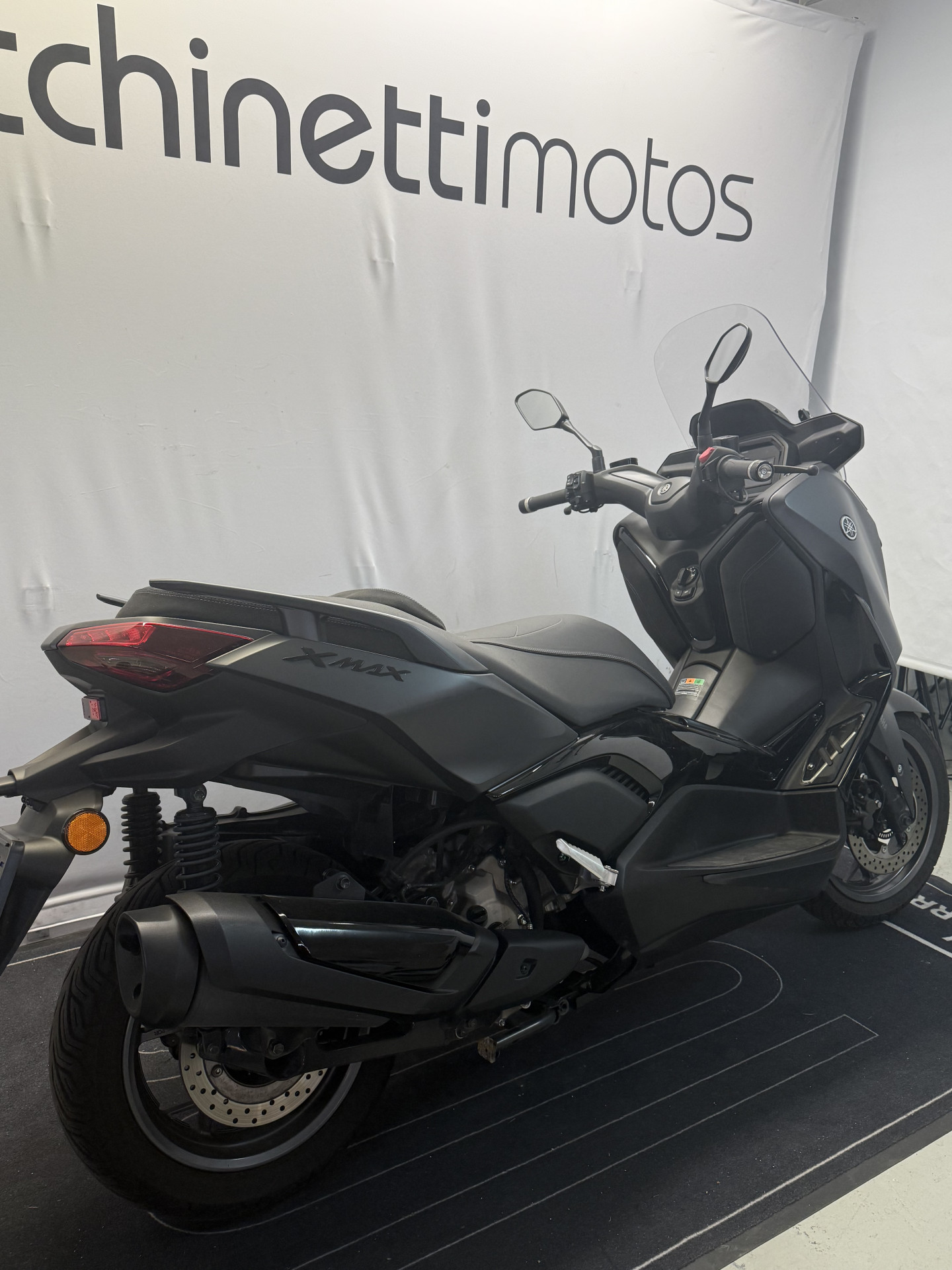 YAMAHA X-Max 300 Tech Max+-image-3