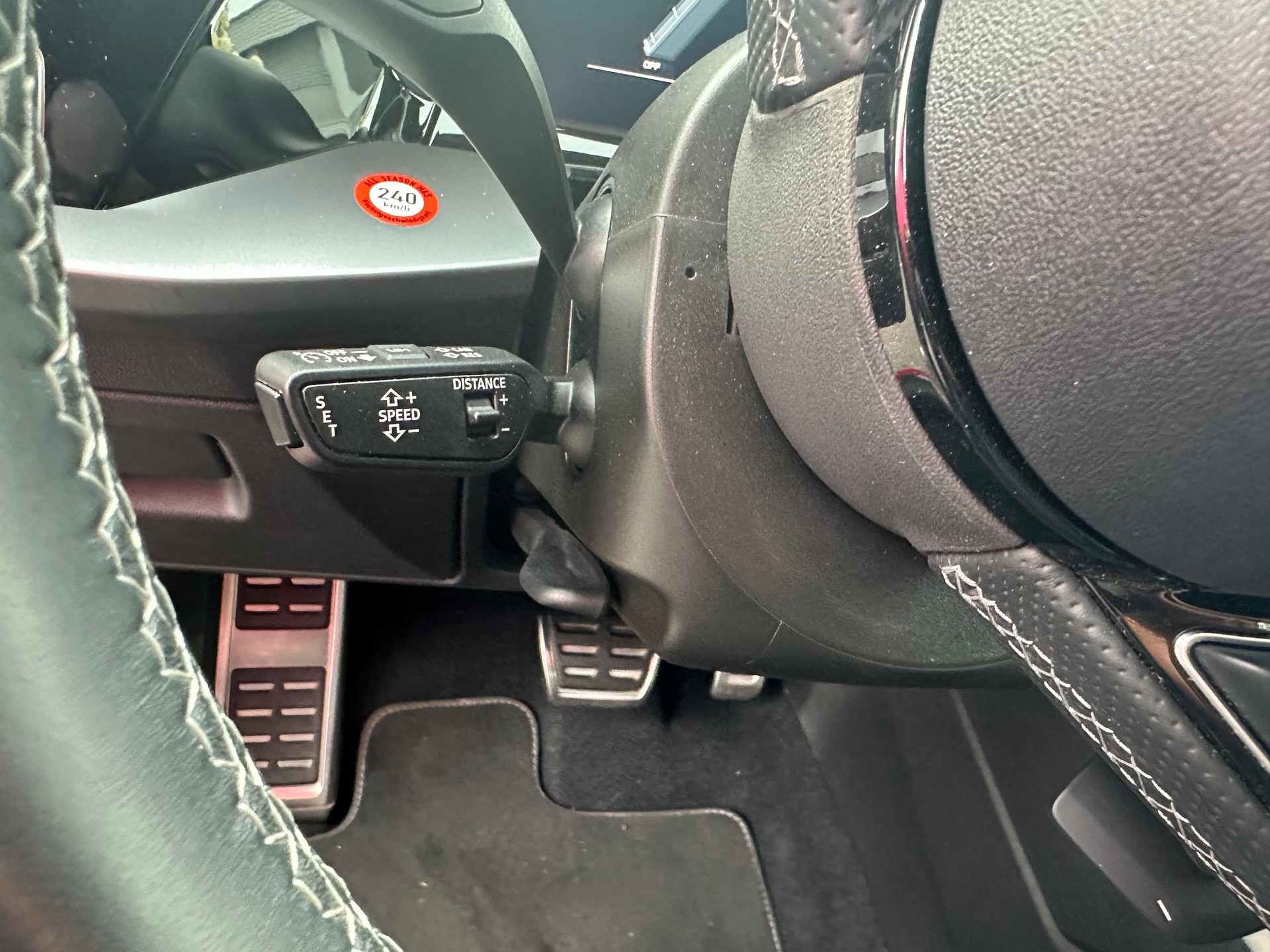 AUDI S3 NEW Red/Black Edition Sport-image-11