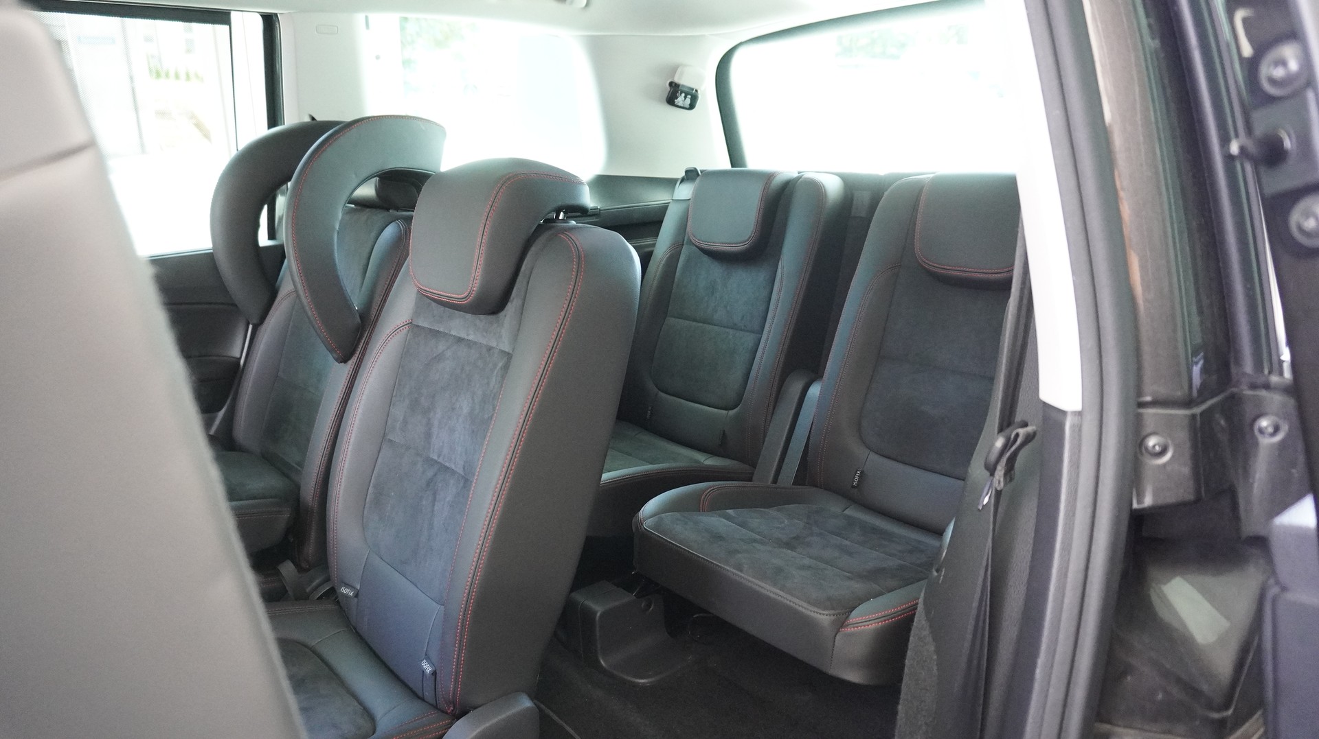 SEAT Alhambra 2.0 TDI SWISS FR 4Drive-image-5