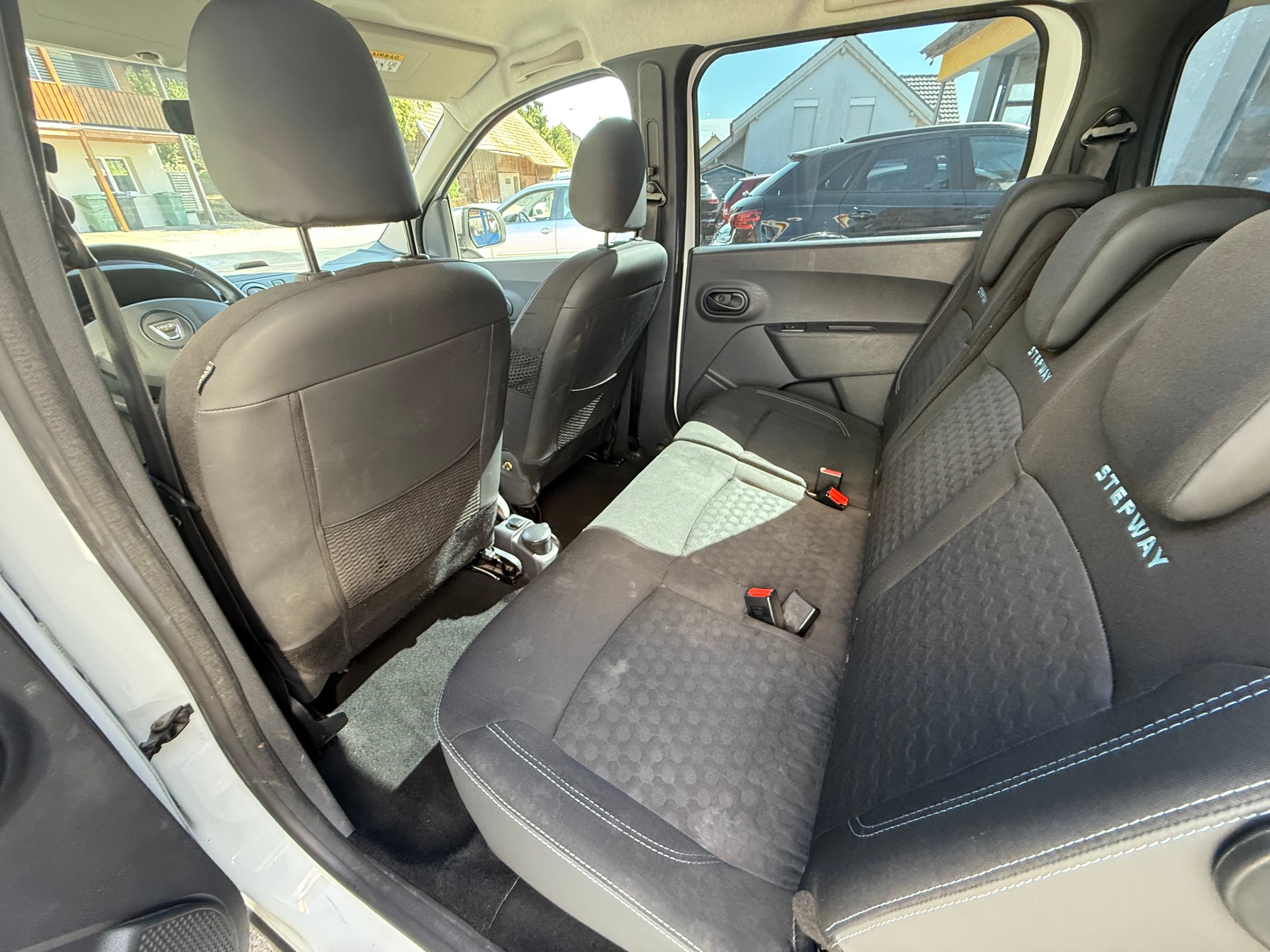 DACIA Lodgy 1.5dCi Stepway 7PL-image-8