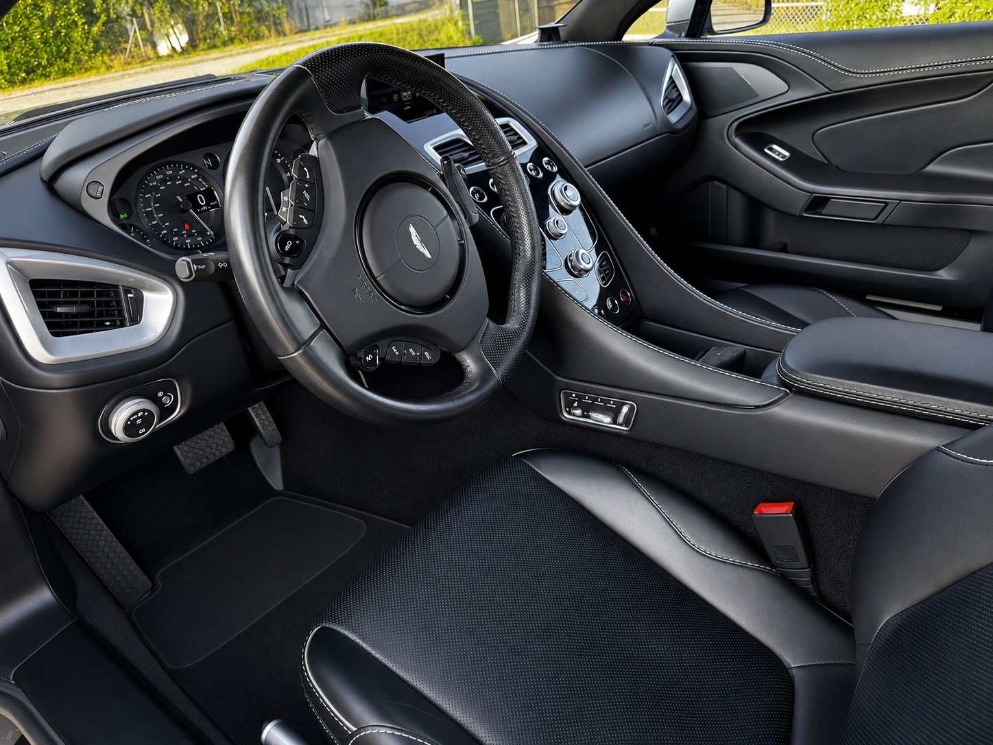ASTON MARTIN Carbon Édition touchtronic 3 Expertise 15.07.2026-image-4