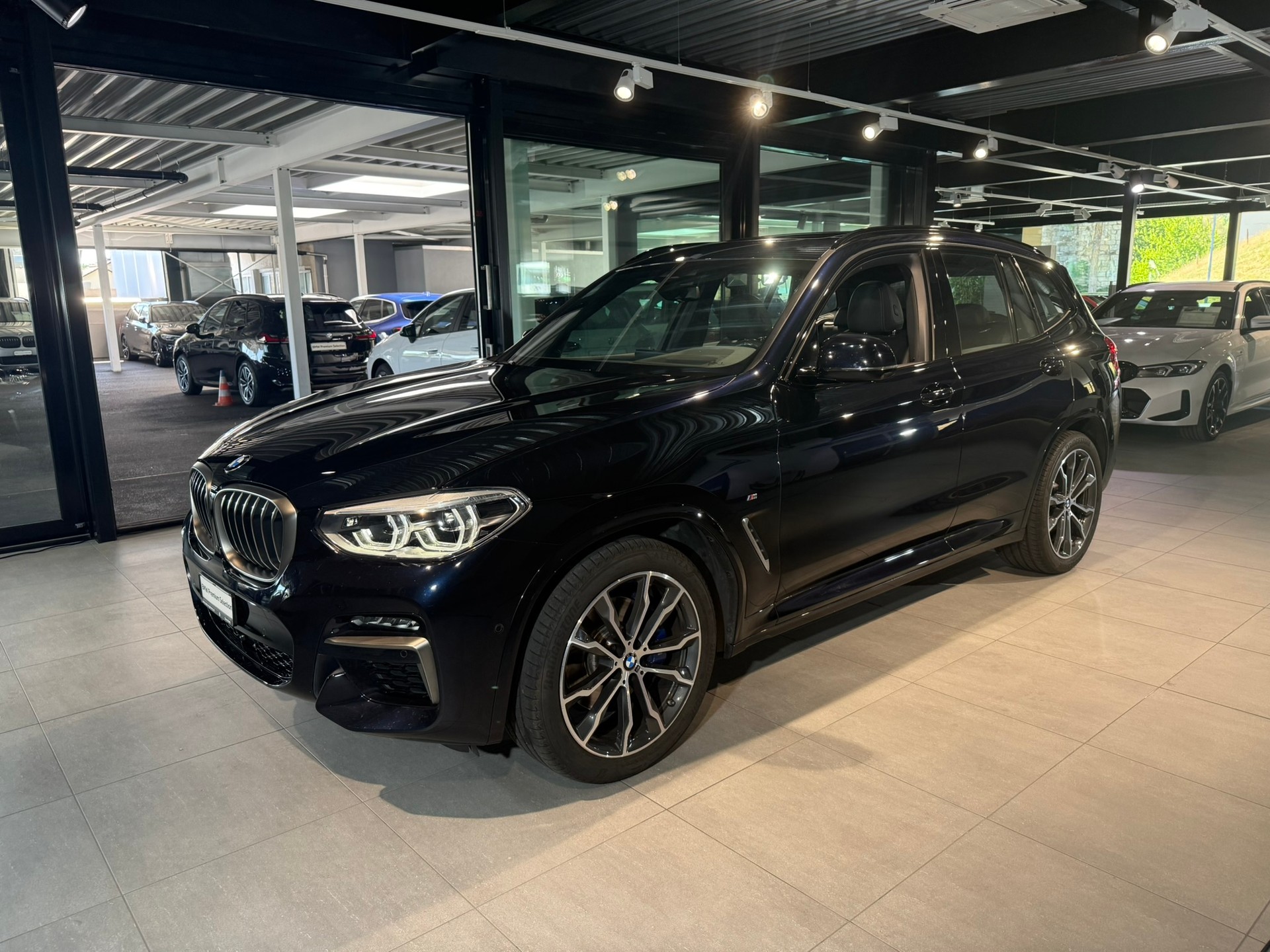 BMW X3 M40d Steptronic-showroom-element-2
