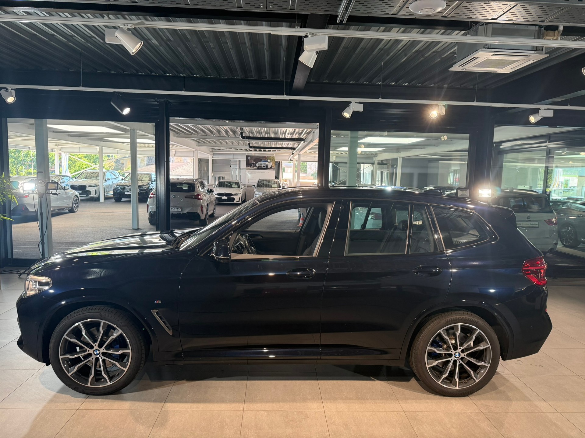 BMW X3 M40d Steptronic-showroom-element-3