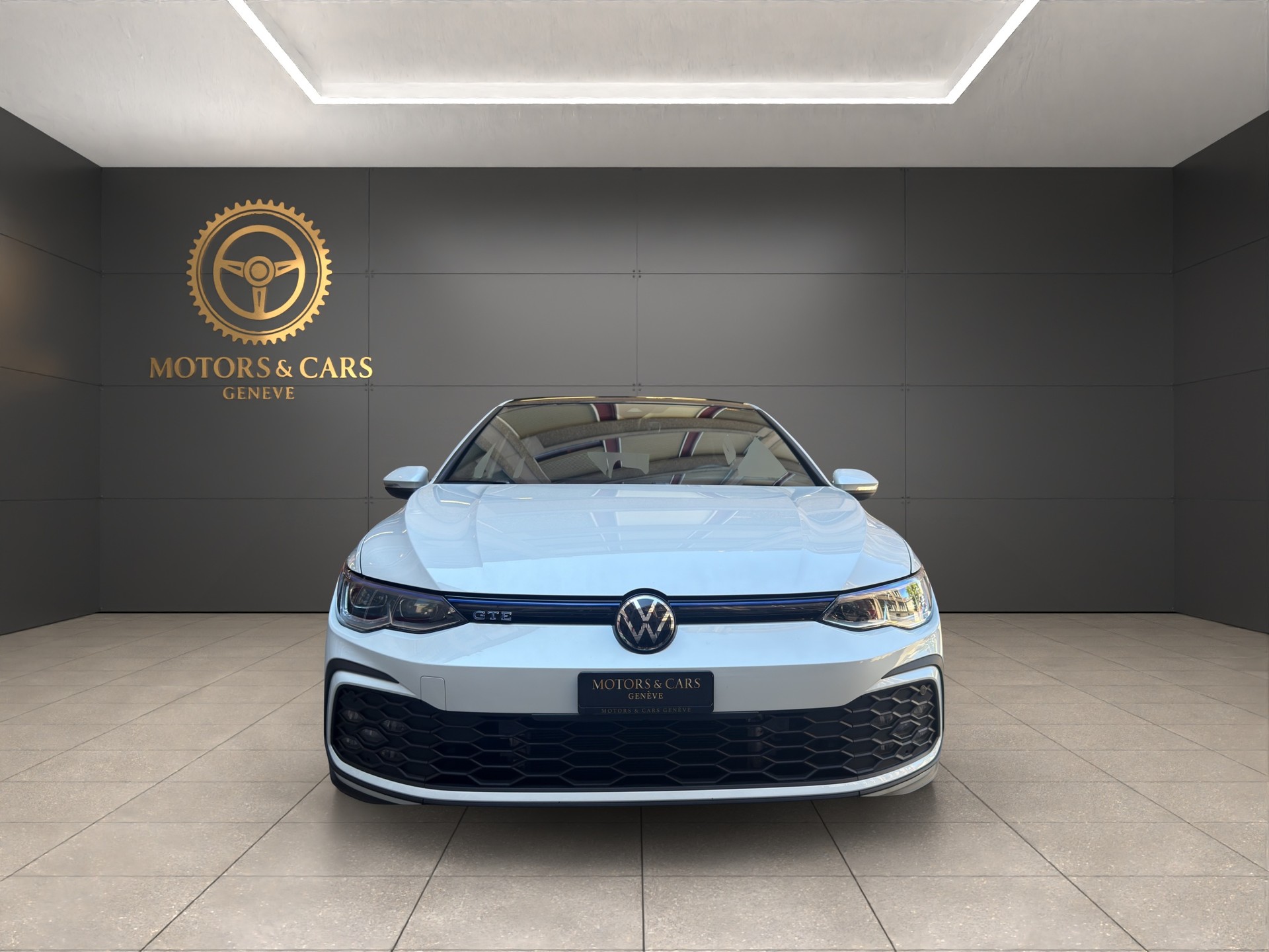 VW Golf 1.4 TSI PHEV GTE-showroom-element-2