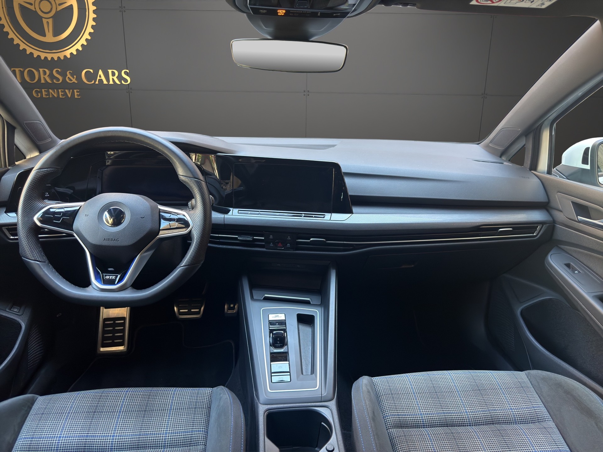 VW Golf 1.4 TSI PHEV GTE-image-12