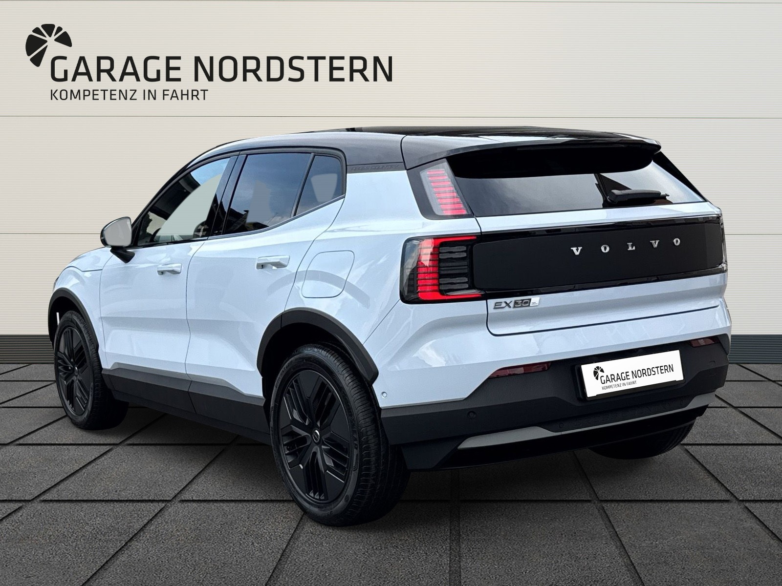 VOLVO EX30 CC E60 Twin Performance AWD-showroom-element-2