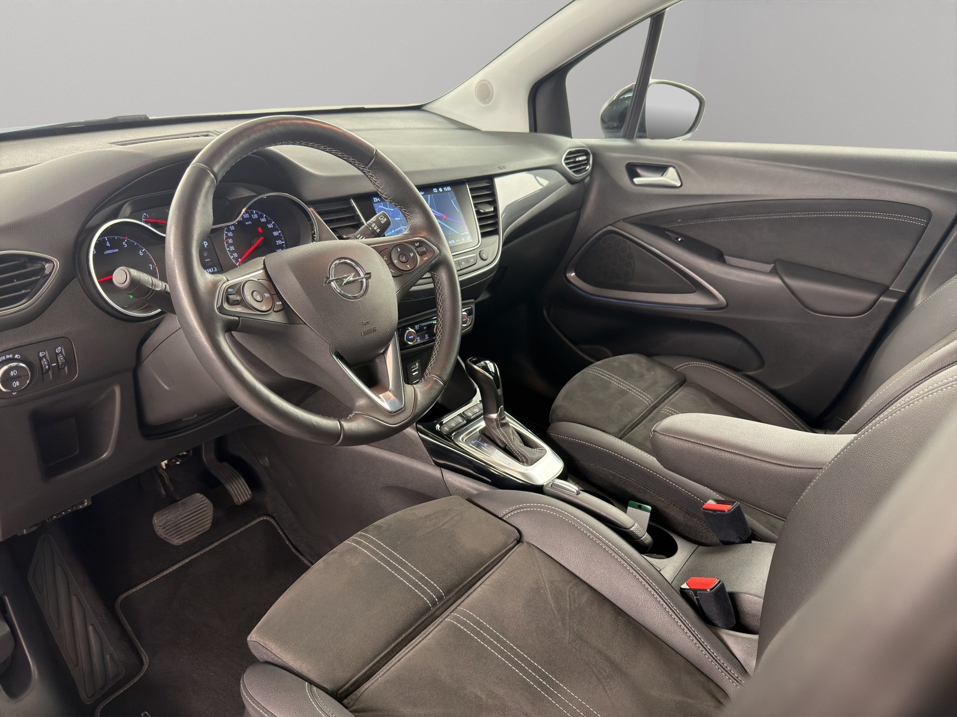OPEL Crossland 1.2 T 130 Elegance Blitz-image-8