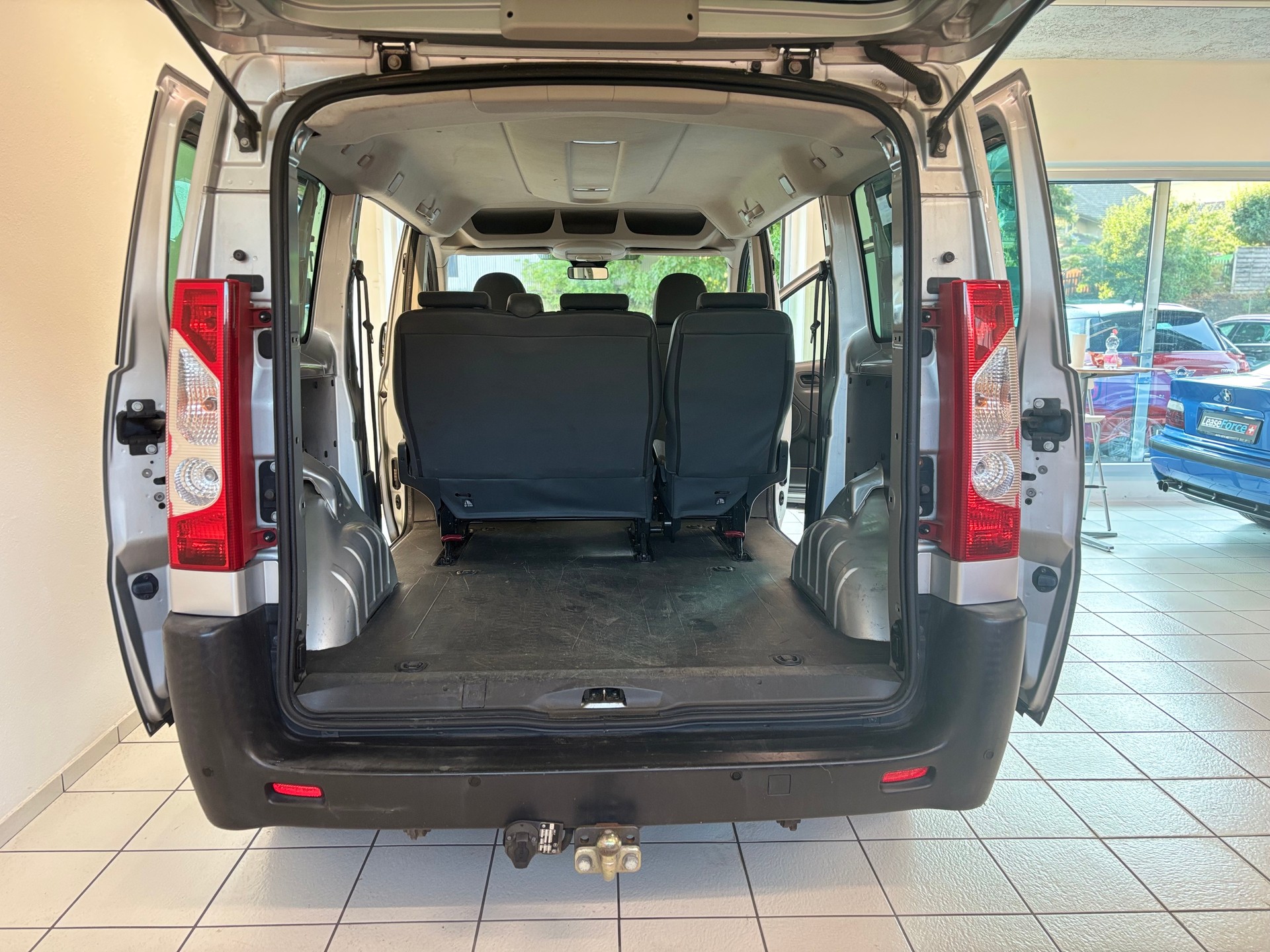 PEUGEOT Expert Tepee 2.0 HDi Loisirs L2-image-5