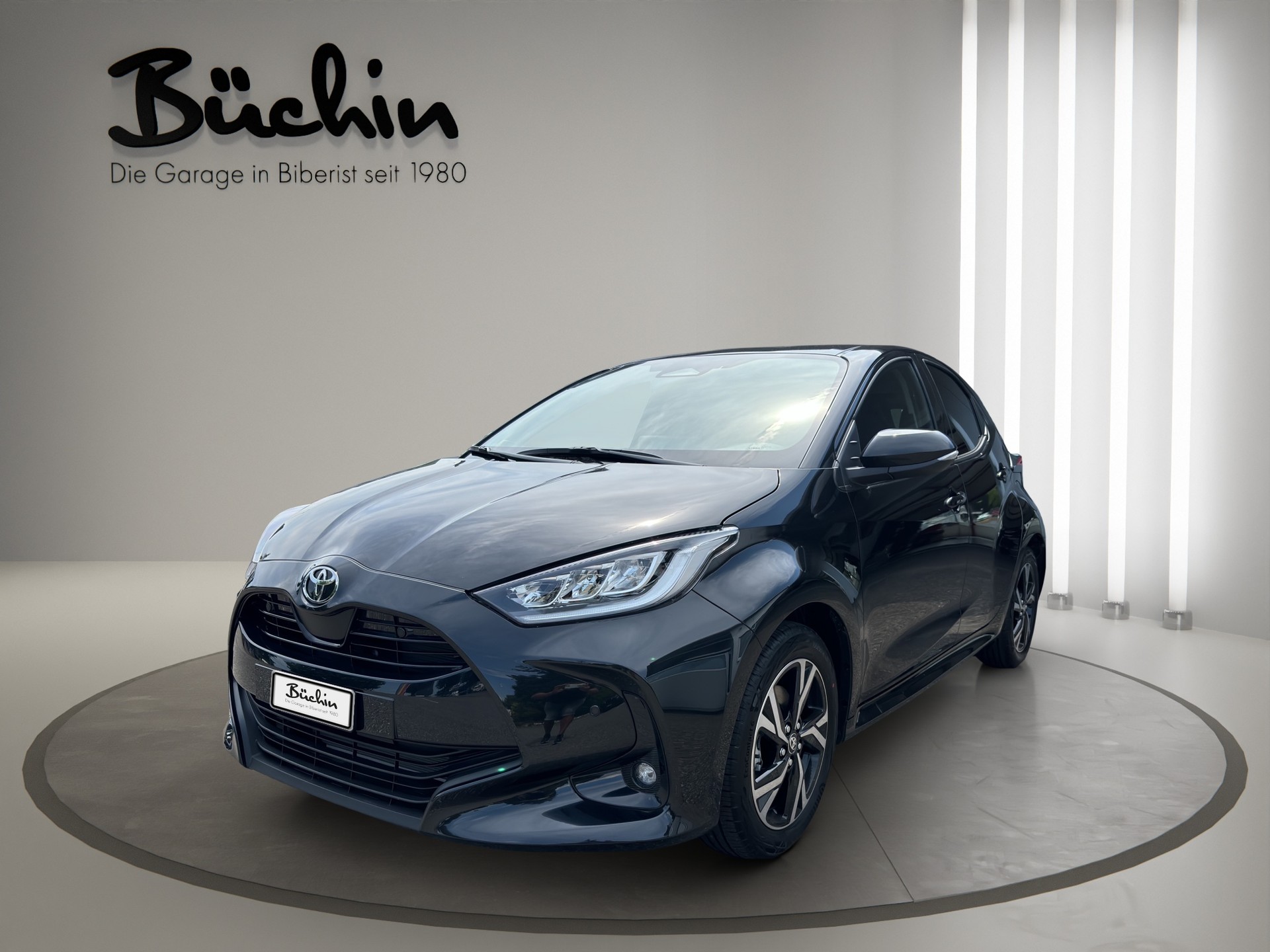 TOYOTA Yaris 1.5 Trend e-CVT-showroom-element-2