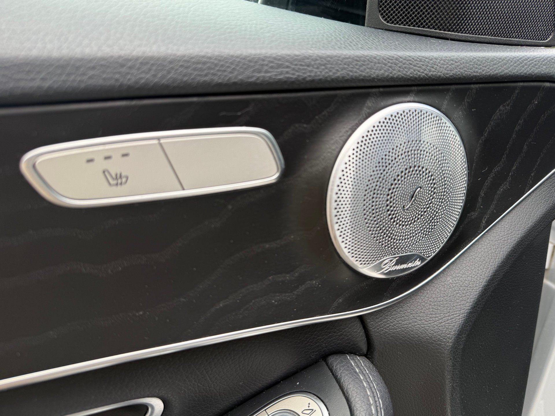 MERCEDES-BENZ C 200 AMG Line 4Matic 9G-Tronic-image-10