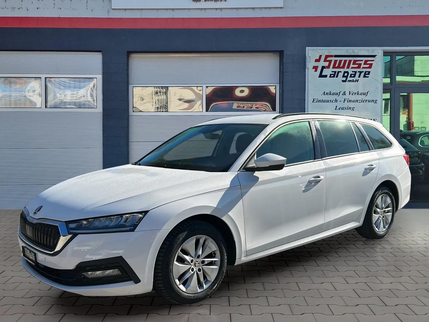 SKODA Octavia Combi 2.0 TDI DSG Ambition 4x4-showroom-element-3