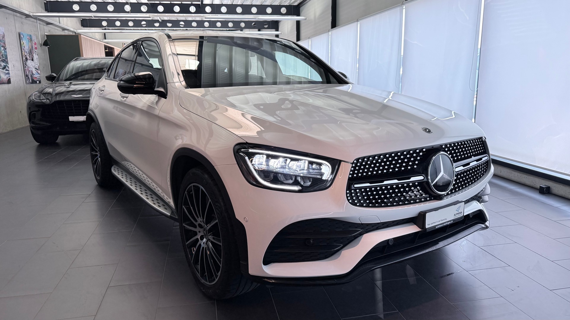 MERCEDES-BENZ GLC 200 Night Star AMG Line 4m Coupé-showroom-element-2