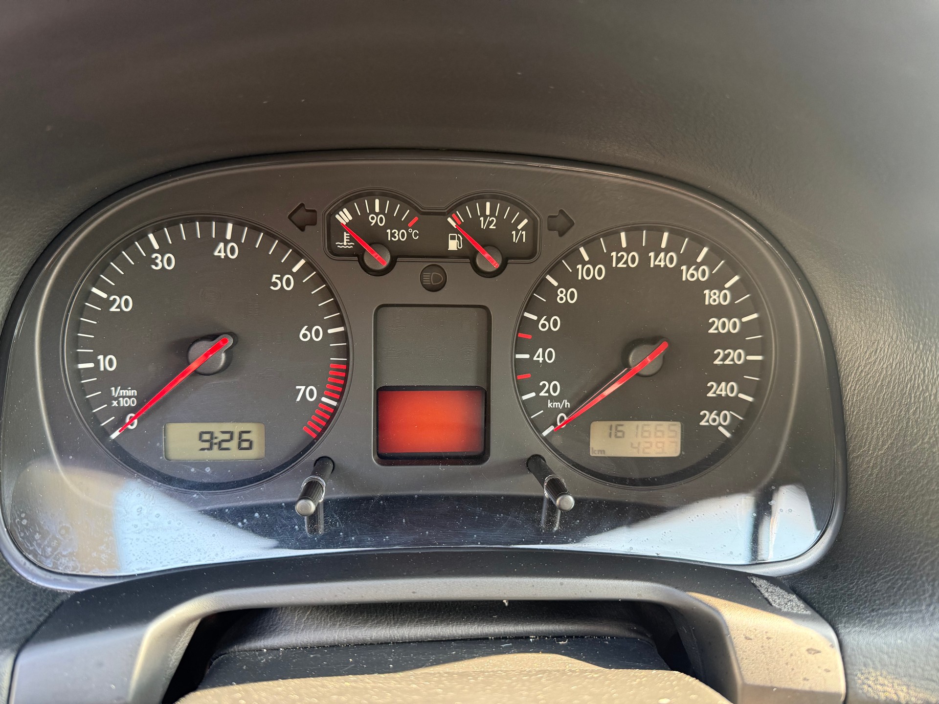 VW Golf 1.8 T GTI-image-12