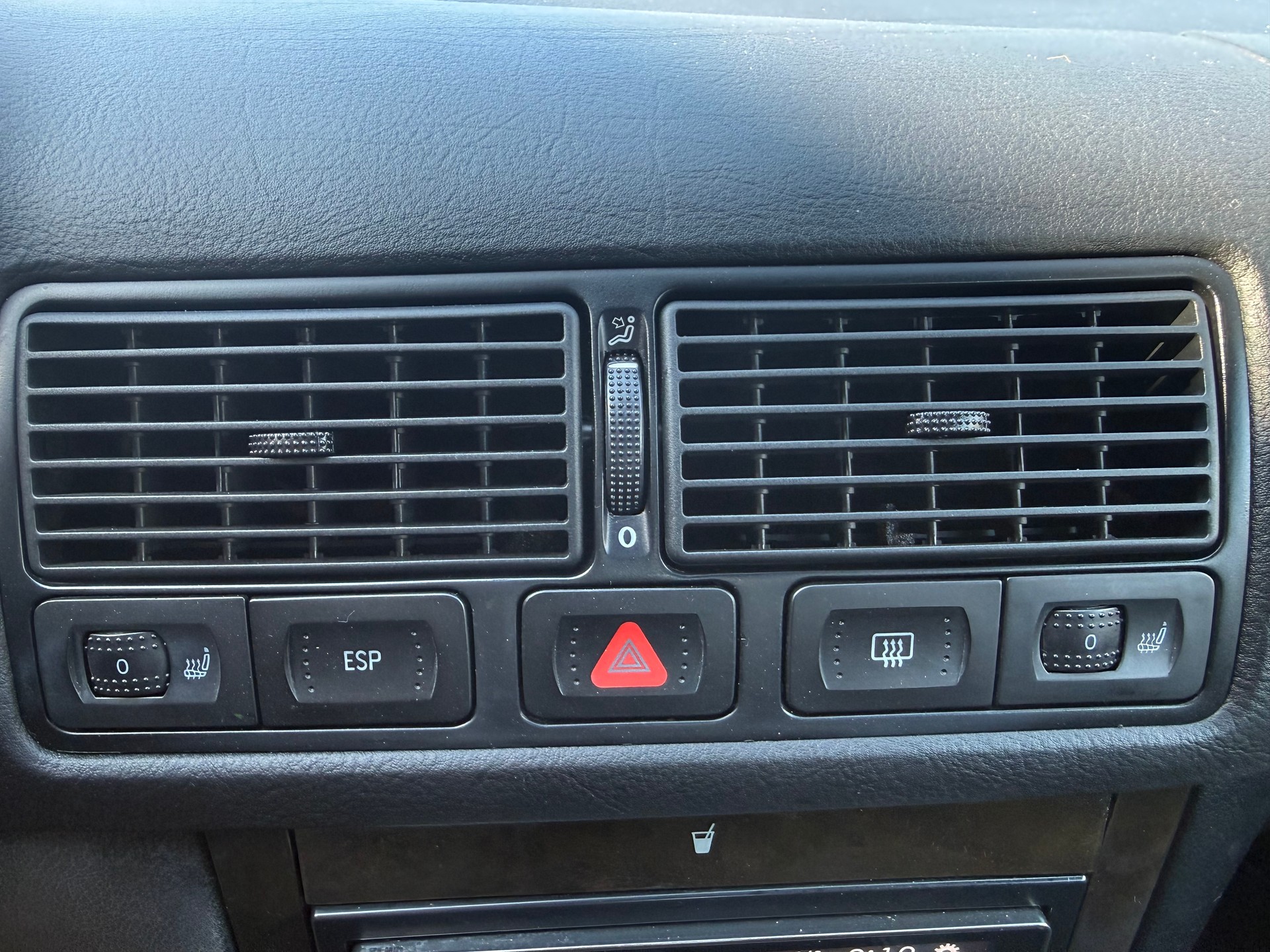 VW Golf 1.8 T GTI-image-19