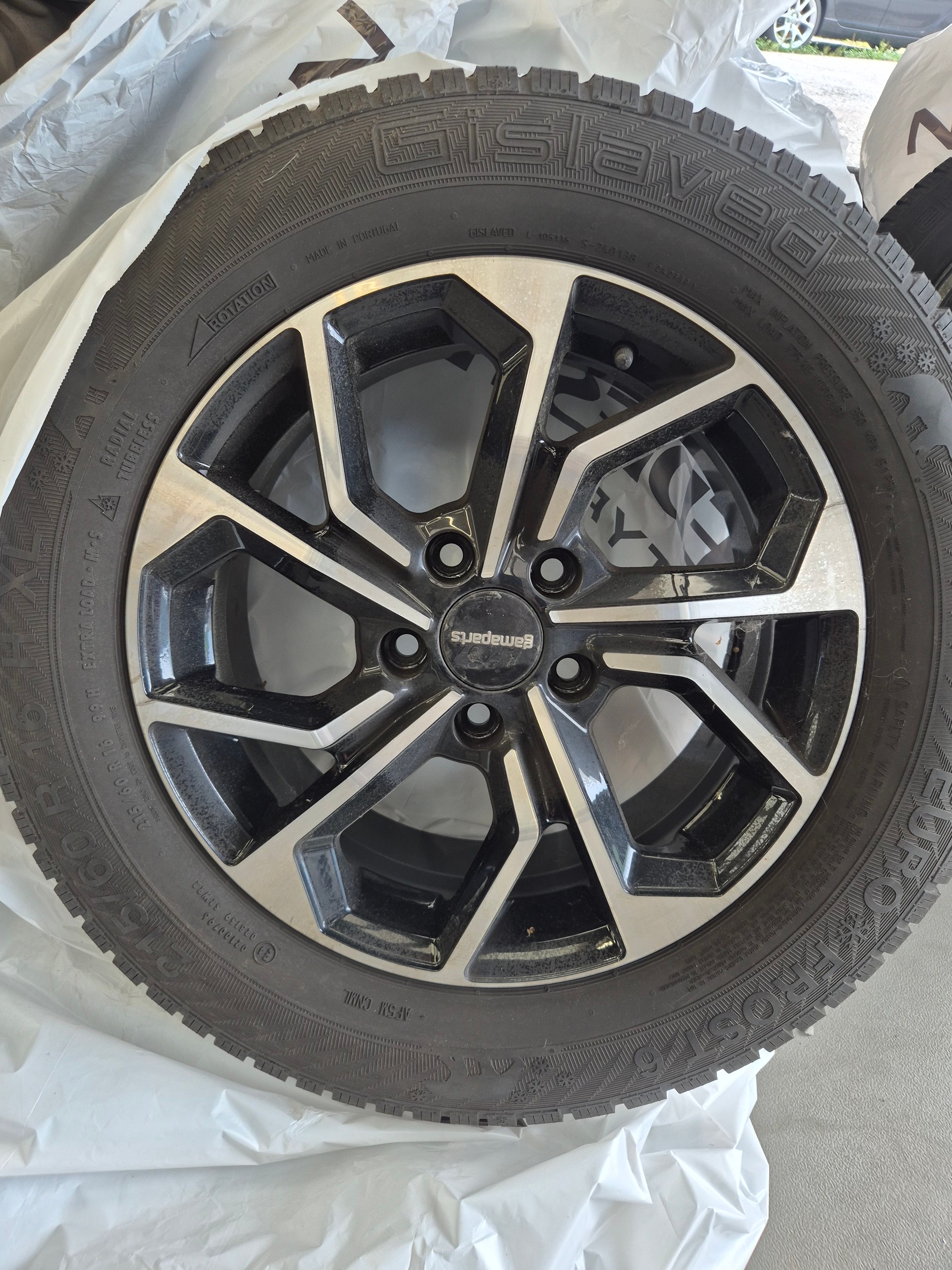 VW T-Roc 2.0 TSI R-Line DSG 4Motion-image-8