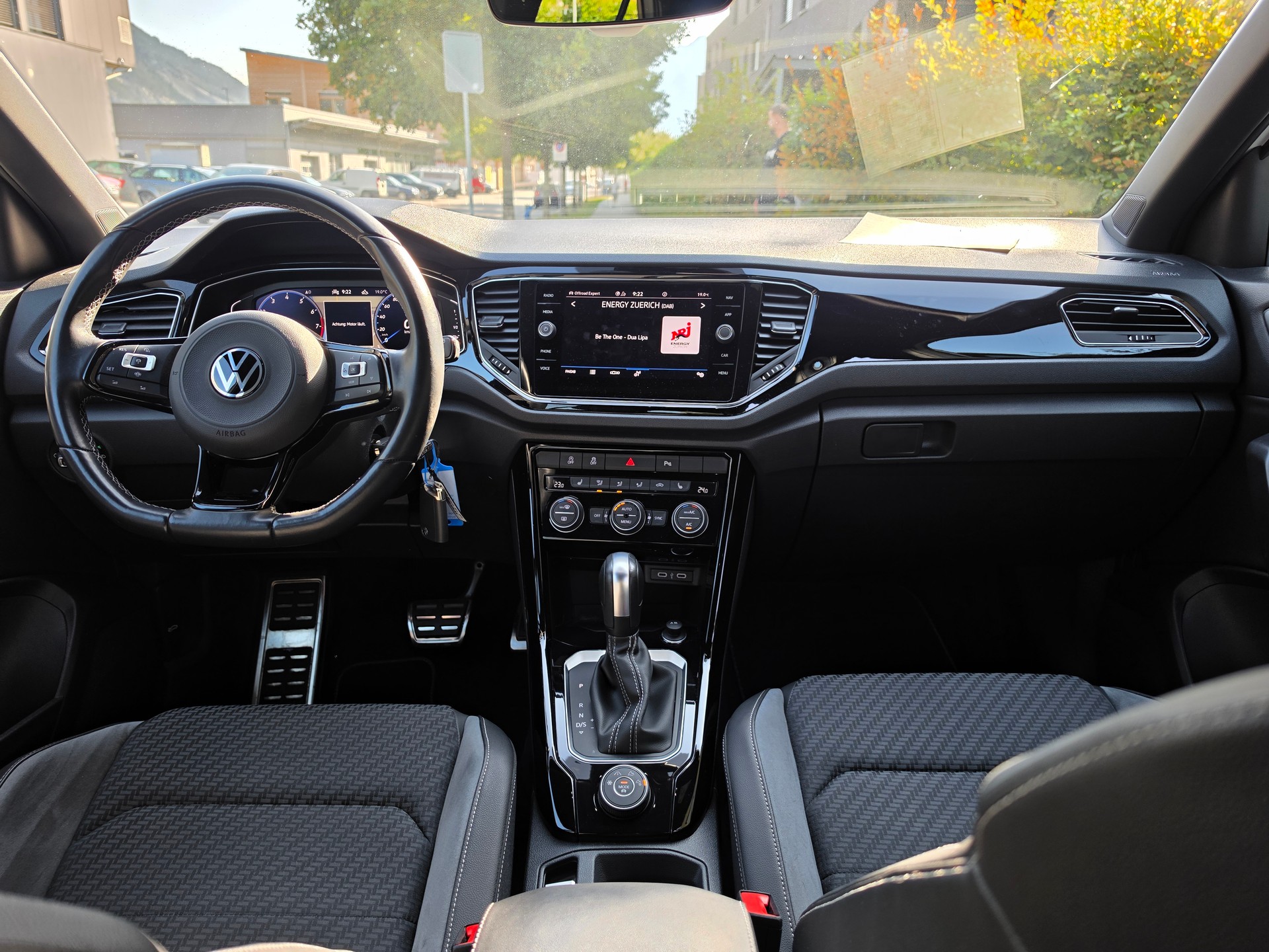 VW T-Roc 2.0 TSI R DSG 4Motion-image-14