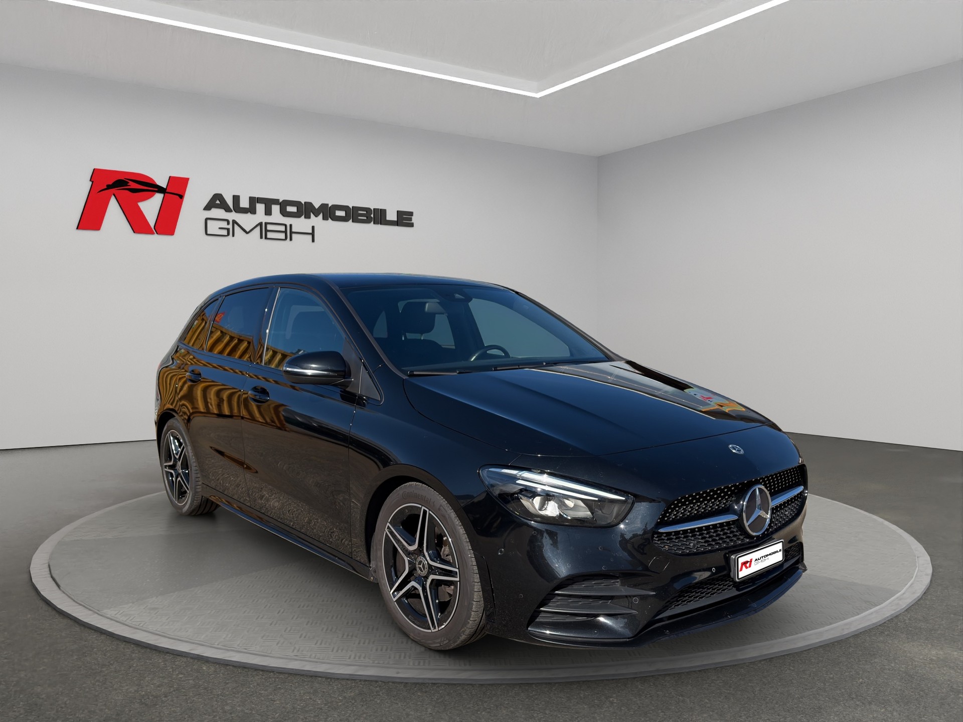 MERCEDES-BENZ B 200 d Night Star 8G-DCT-showroom-element-2