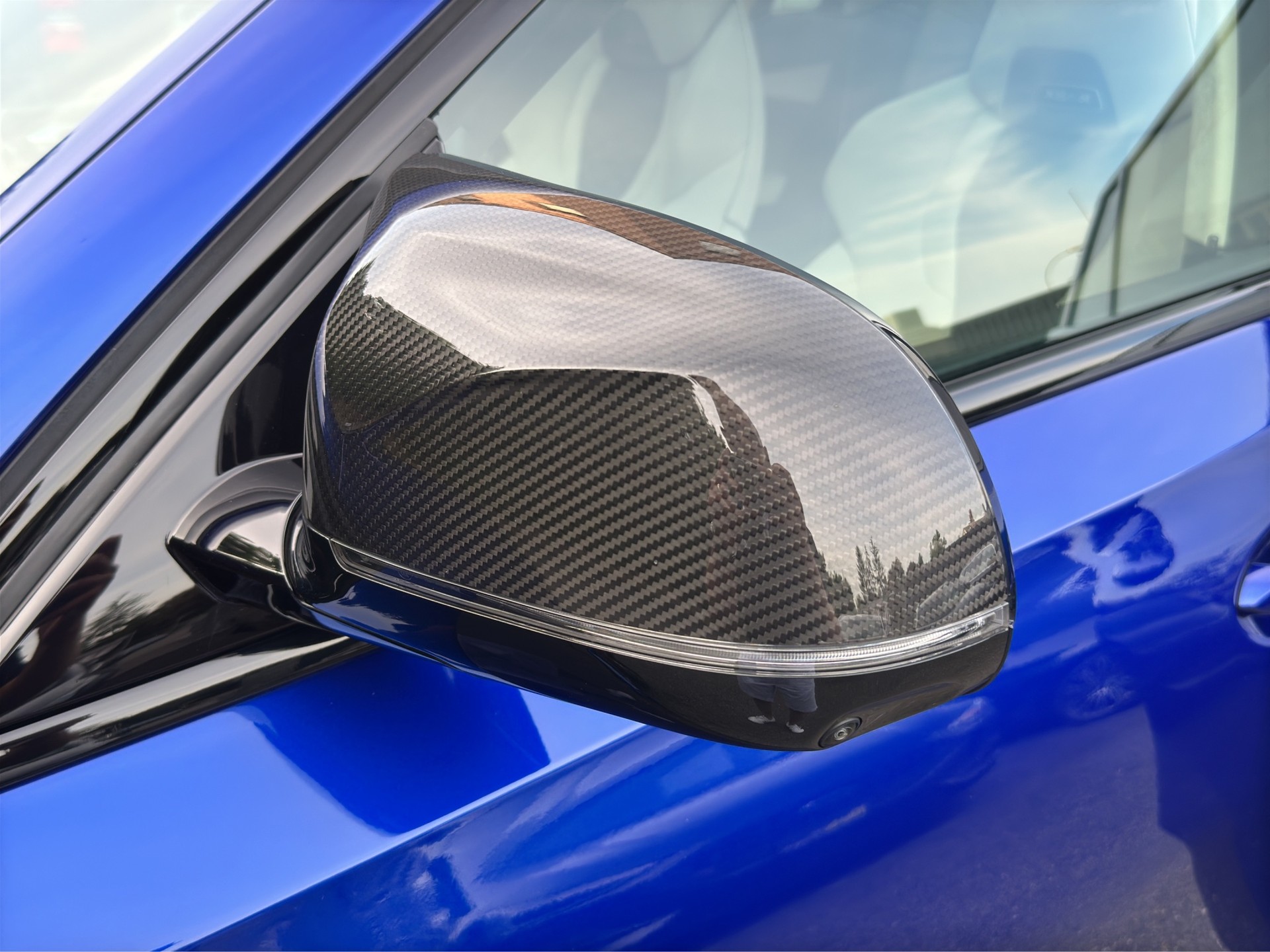 BMW X6M Competition (CH) FACELIFT CARBON INDIVIDUAL-image-9