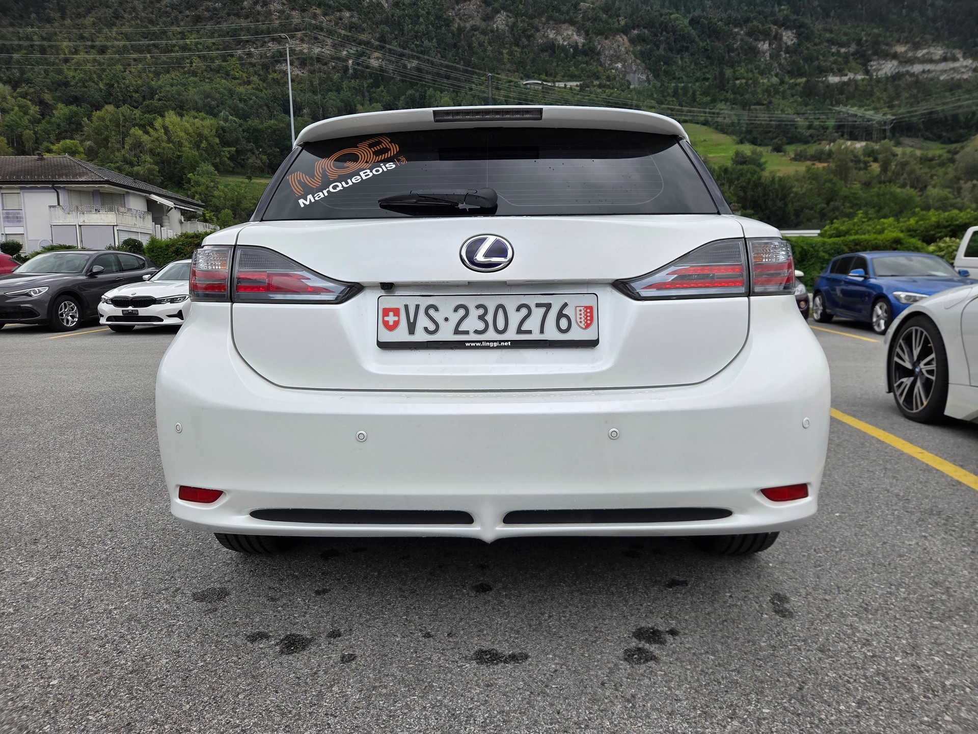 LEXUS 200h Excellence-image-4