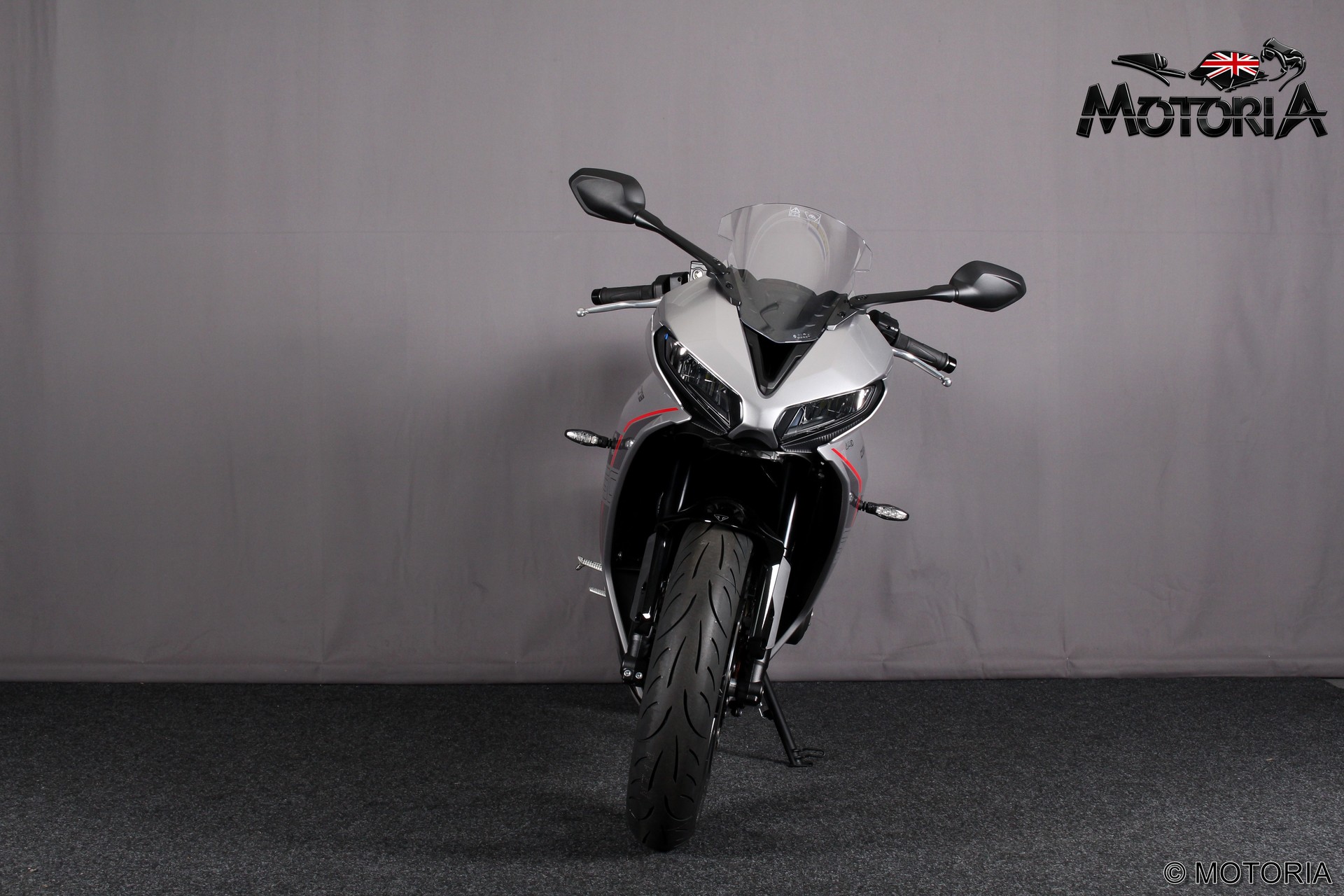 TRIUMPH Daytona 660-image-7