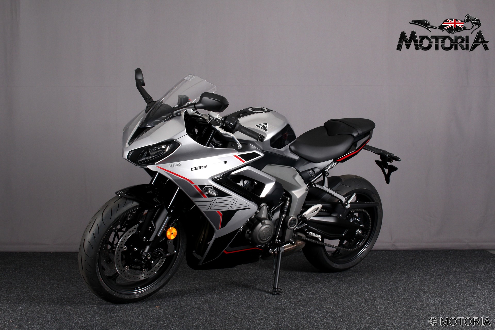 TRIUMPH Daytona 660-image-6