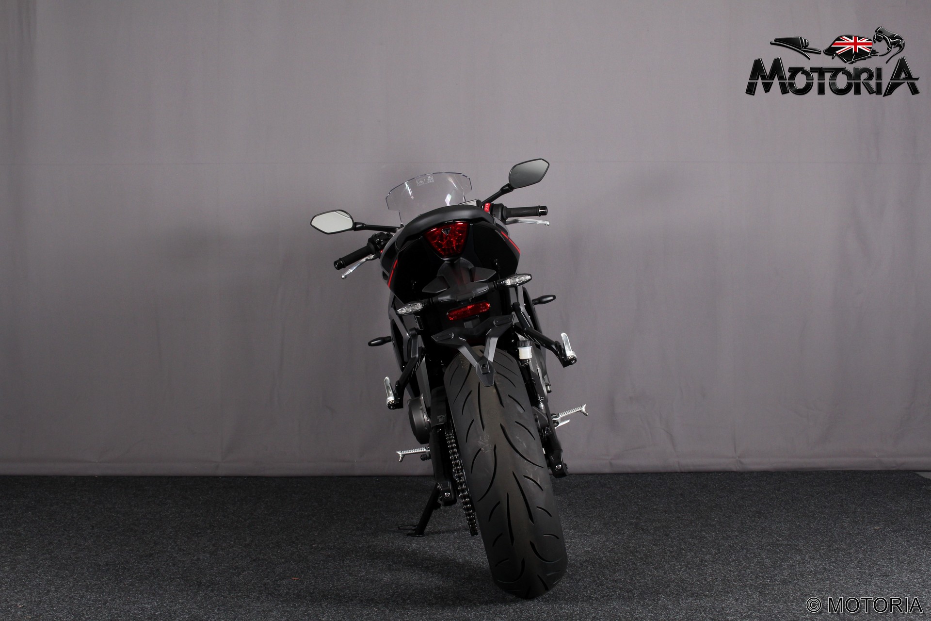 TRIUMPH Daytona 660-image-3