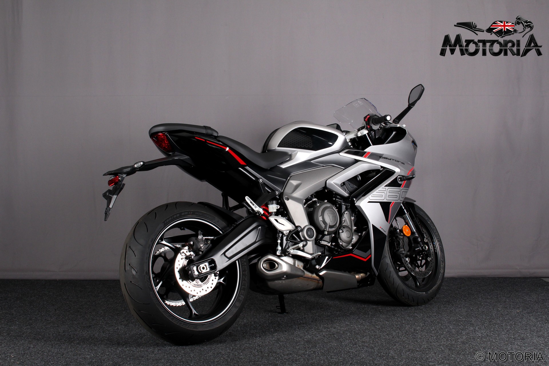 TRIUMPH Daytona 660-image-2