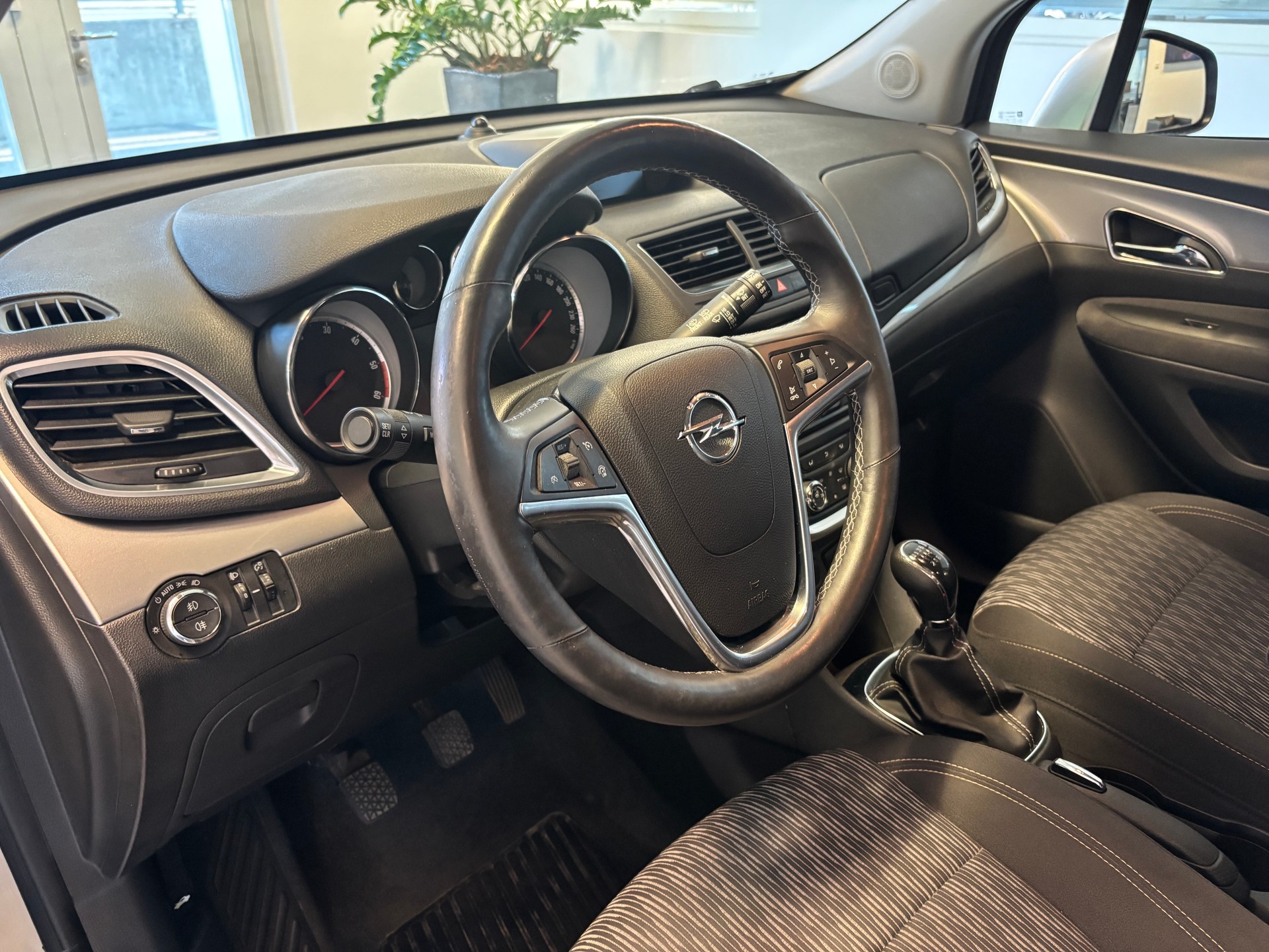 OPEL Mokka 1.6 CDTi Drive 4WD-image-4