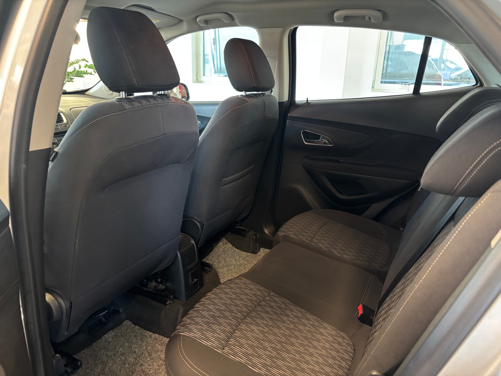 OPEL Mokka 1.6 CDTi Drive 4WD-image-9
