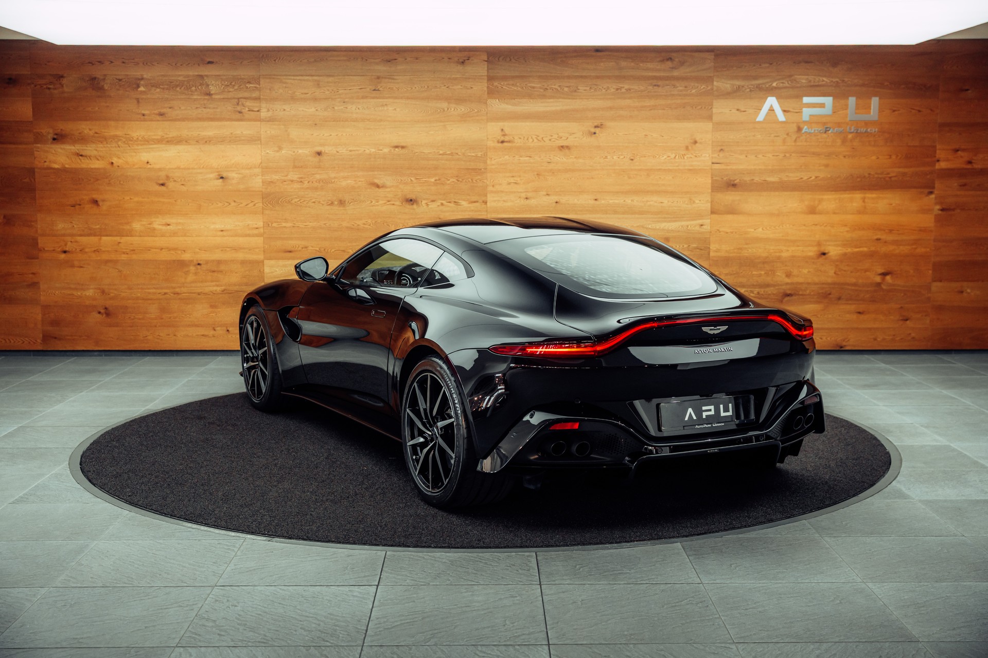 ASTON MARTIN V8 Vantage 4.0 Coupé-showroom-element-3