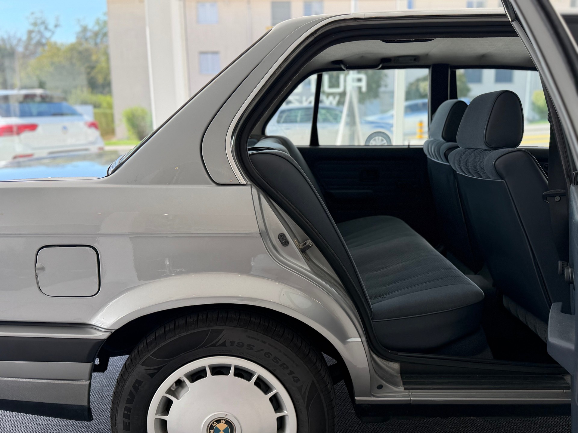 BMW 318 i E30 **Frisch ab MFK & Service**-image-20