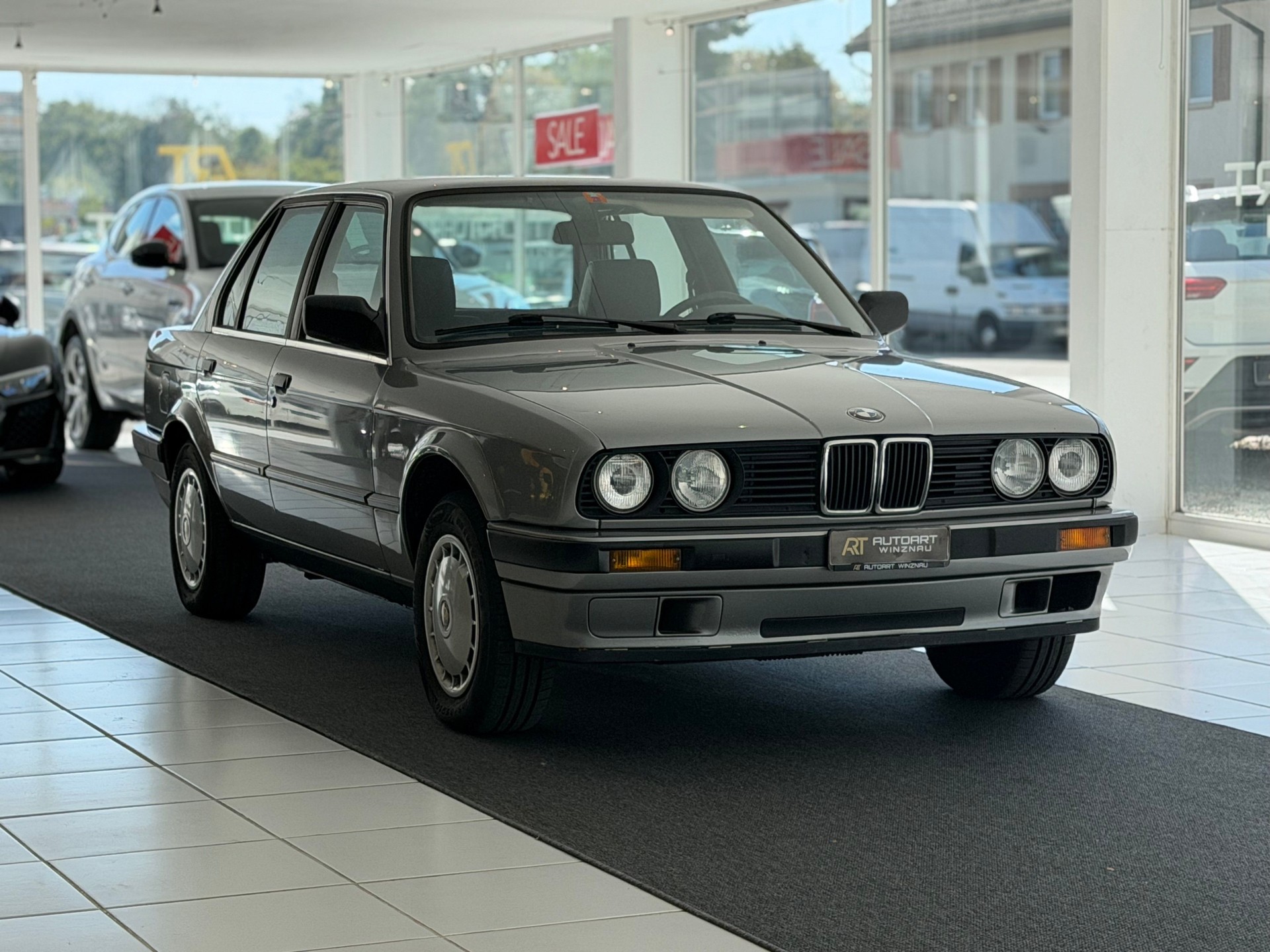 BMW 318 i E30 **Frisch ab MFK & Service**-showroom-element-2