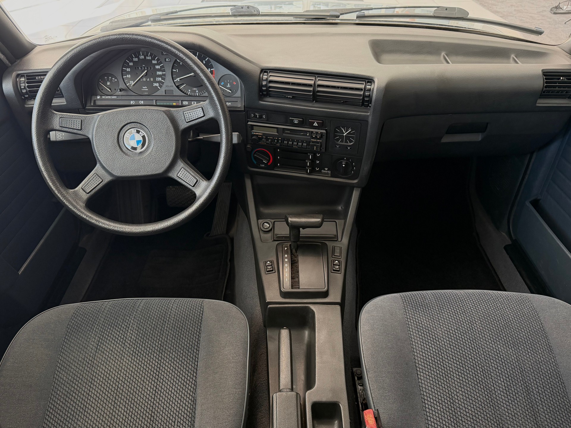 BMW 318 i E30 **Frisch ab MFK & Service**-image-13