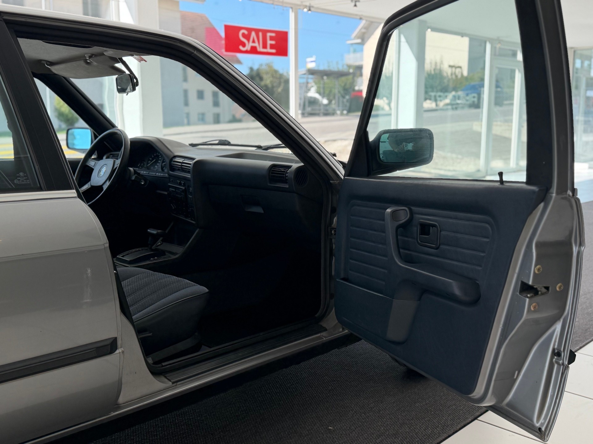 BMW 318 i E30 **Frisch ab MFK & Service**-image-16