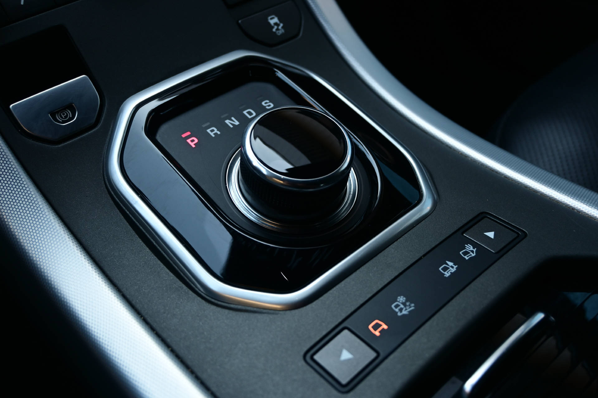LAND ROVER Range Rover Evoque 2.0 TD4 HSE Dynamic-image-17